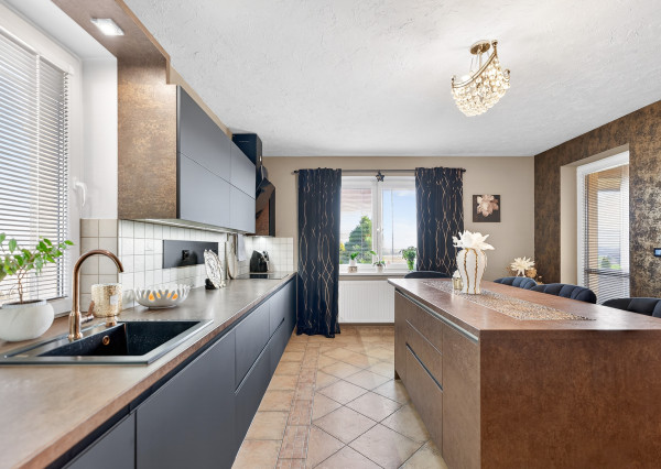 IBA U NÁS! Nádherná 6i vila, 335m2, Skalka nad Váhom,Trenčín