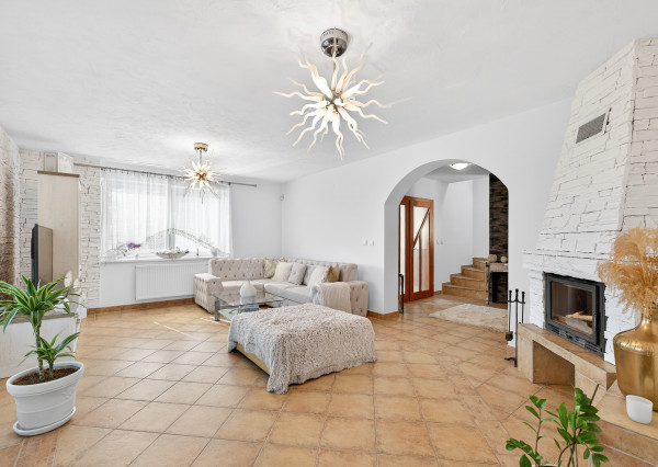 IBA U NÁS! Nádherná 6i vila, 335m2, Skalka nad Váhom,Trenčín