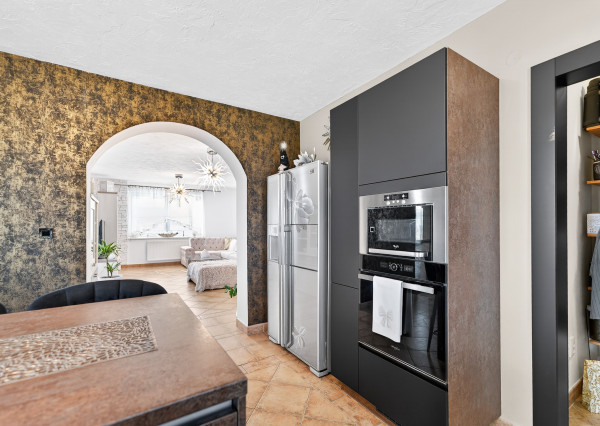 IBA U NÁS! Nádherná 6i vila, 335m2, Skalka nad Váhom,Trenčín