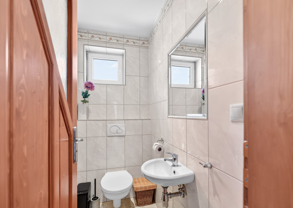 IBA U NÁS! Nádherná 6i vila, 335m2, Skalka nad Váhom,Trenčín