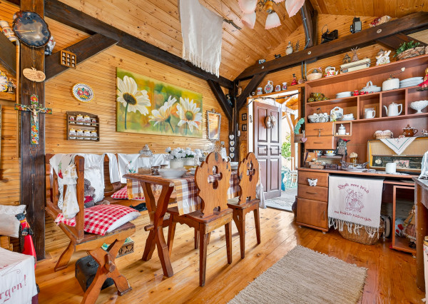 IBA U NÁS! Nádherná 6i vila, 335m2, Skalka nad Váhom,Trenčín