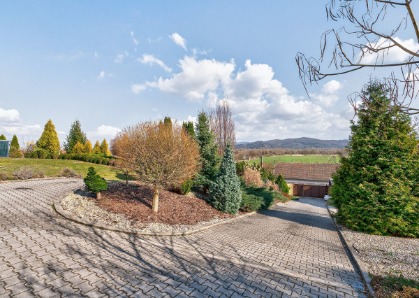 IBA U NÁS! Nádherná 6i vila, 335m2, Skalka nad Váhom,Trenčín