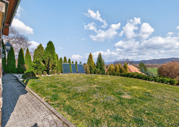 IBA U NÁS! Nádherná 6i vila, 335m2, Skalka nad Váhom,Trenčín