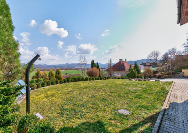 IBA U NÁS! Nádherná 6i vila, 335m2, Skalka nad Váhom,Trenčín