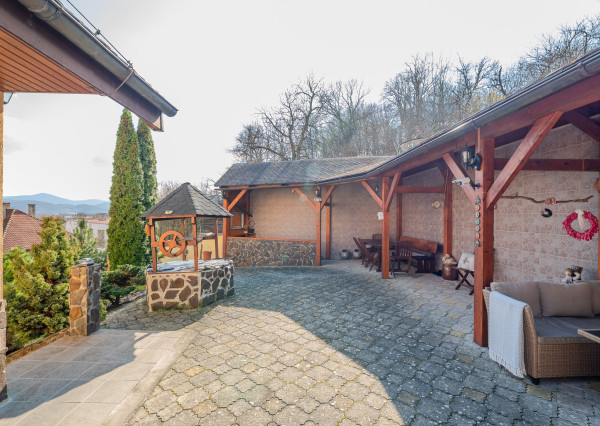 IBA U NÁS! Nádherná 6i vila, 335m2, Skalka nad Váhom,Trenčín