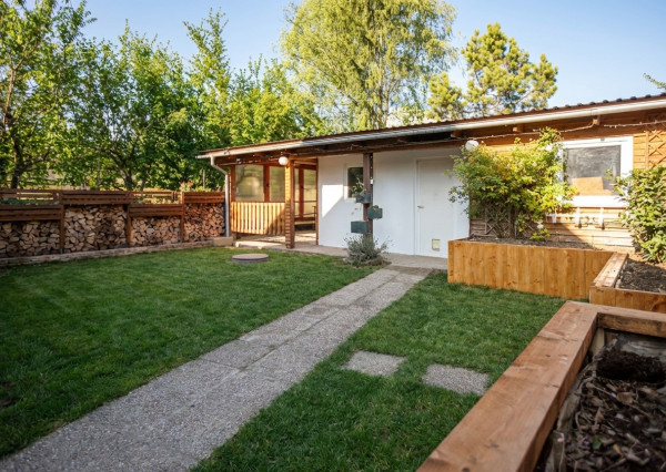 IBA U NÁS! Zrekonštruovaný rodinný dom, Ivanka pri Dunaji