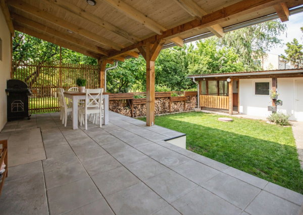 IBA U NÁS! Zrekonštruovaný rodinný dom, Ivanka pri Dunaji