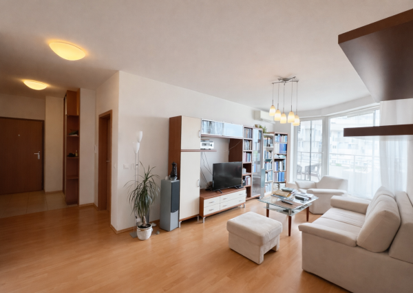 NA PREDAJ!  2,5i byt, Bratislava, Karlova Ves, Majerníková ulica, 78,9m2 (65,4m2 byt+ 13,5m2 terasa), s garážou.