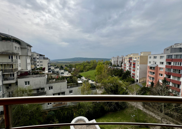 NA PREDAJ!  2,5i byt, Bratislava, Karlova Ves, Majerníková ulica, 78,9m2 (65,4m2 byt+ 13,5m2 terasa), s garážou.