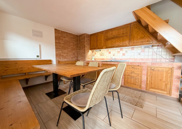 IBA U NÁS! Na predaj chata so záhradou, 711 m2,Nemšová-Ľuborča