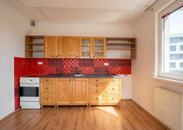 IBA U NÁS! 2 izbový byt  71m² + 2 balkóny + parkovacie stáie