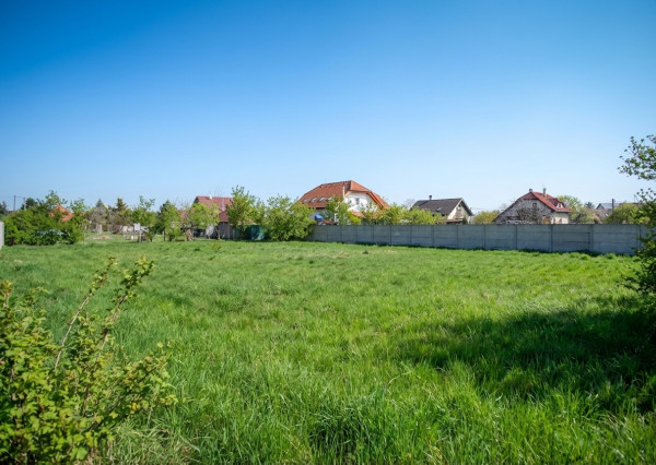 IBA U NÁS! 7 izbový dom s veľkým pozemkom v pôvodnej časti Miloslavova