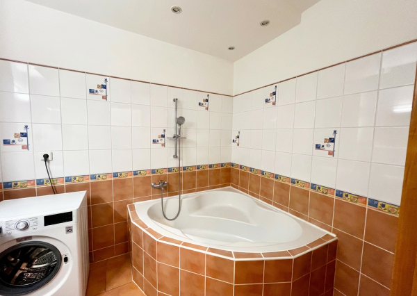 ** IBA U NÁS! Pezinok, Časť Muškát, Hroznová ulica**