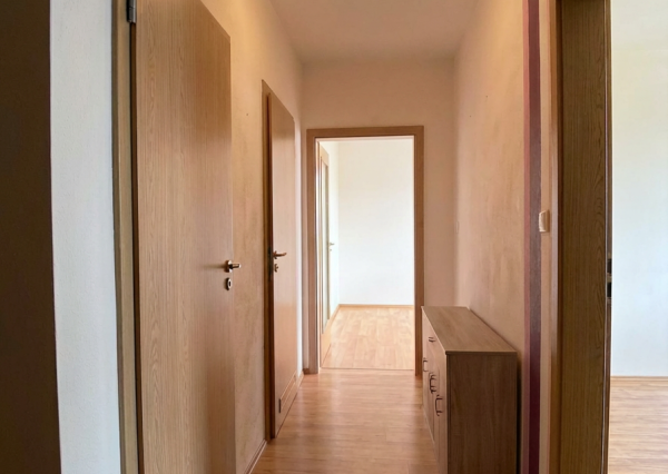 IBA U NÁS! 2 izbový byt  71m² + 2 balkóny + parkovacie stáie