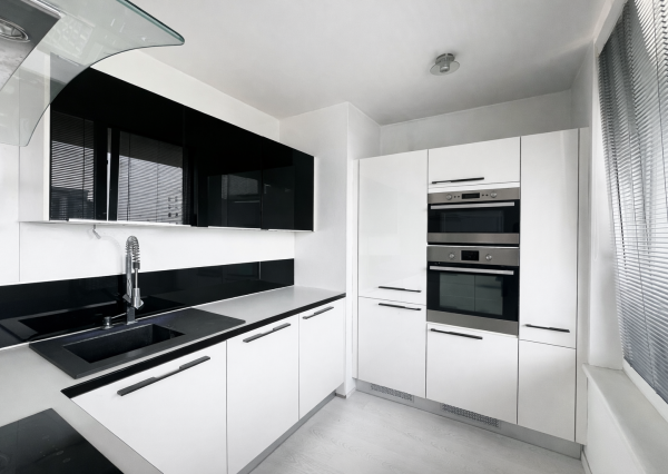 **NA PREDAJ! 3i byt Bratislava, Ružinov, Nevädzová ulica, RETRO**