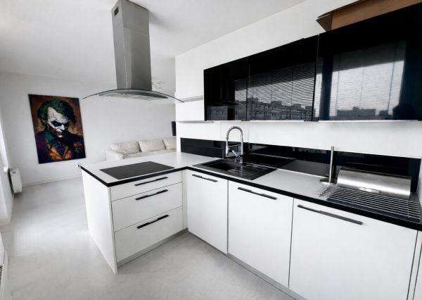 **NA PREDAJ! 3i byt Bratislava, Ružinov, Nevädzová ulica, RETRO**