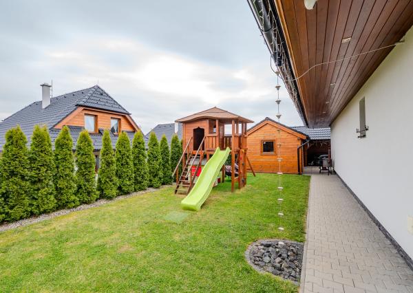 IBA U NÁS: VÝNIMOČNÝ RODINNÝ DOM S WELLNESS V TATRÁCH