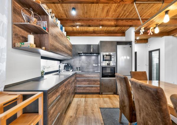 IBA U NÁS: VÝNIMOČNÝ RODINNÝ DOM S WELLNESS V TATRÁCH