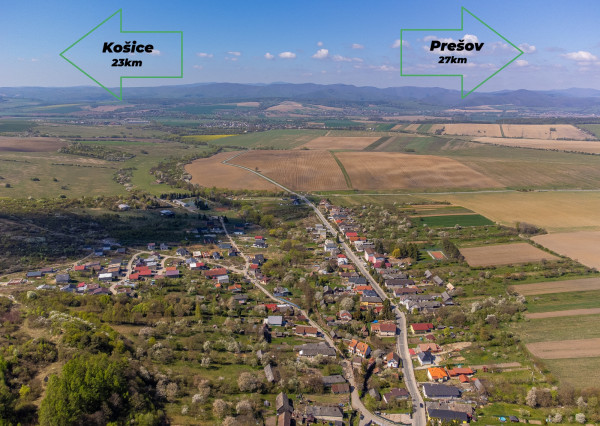 IBA U NÁS! Na predaj stavebný pozemok - 3225m² Varhaňovce