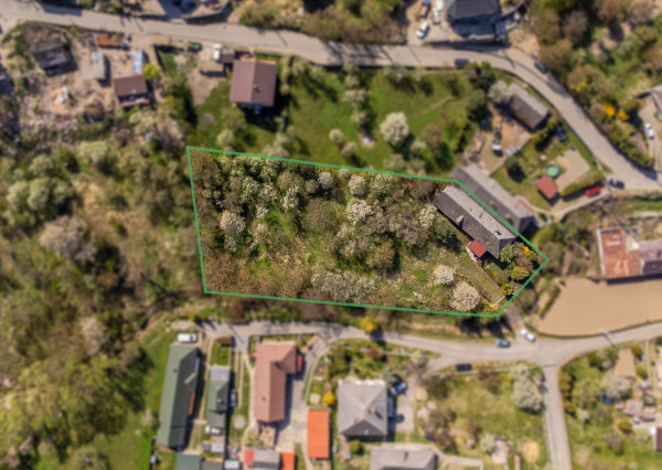 IBA U NÁS! Na predaj stavebný pozemok - 3225m² Varhaňovce