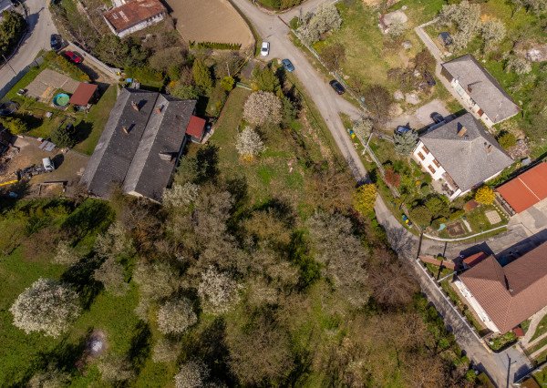 IBA U NÁS! Na predaj stavebný pozemok - 3225m² Varhaňovce