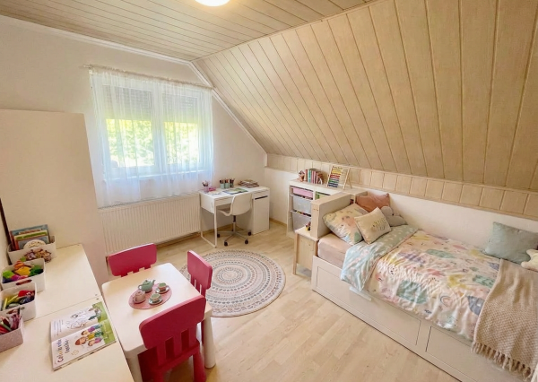 PRIPRAVUJEME! Na predaj 5i RD, Rohovce, na skok od Šamorína