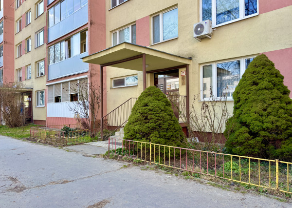 PRIPRAVUJEME! 3 izbový byt PRAŽÁK, loggia, Košice, voľný