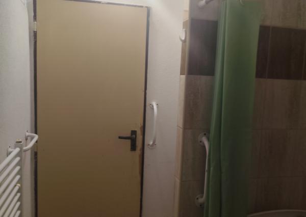 NA PREDAJ! 2i byt s potenciálom premeny na 2i byt v Trenčíne