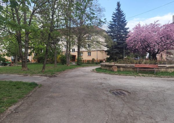 NA PREDAJ! 2i byt s potenciálom premeny na 2i byt v Trenčíne