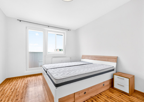 IBA U NÁS! Kompletne zrekonštruovaný 2-izbový byt | Svit