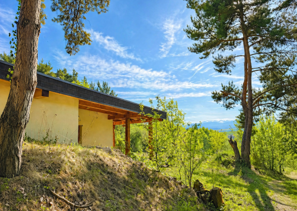 IBA U NÁS! Novostavba na samote v prírode s výhľadom - Prusy