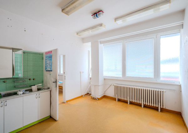 IBA U NÁS Lekárske ambulancie na predaj,Dubnica nad Váhom