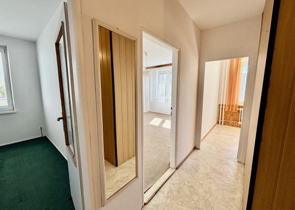 Na predaj priestranný 2 izbový byt na sídlisku Terasa, Košice