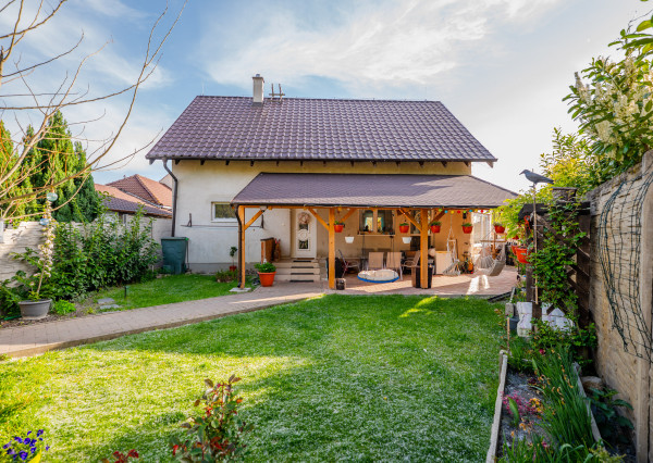 IBA U NÁS! Na predaj 5i RD, Rohovce, na skok od Šamorína