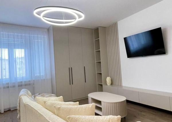 IBA U NÁS! Na prenájom 2-izbový byt, Kyčerského, Bratislava