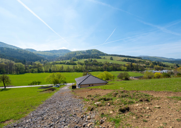IBA U NÁS! Krásny stavebný pozemok, 578m2, Prečín, PB