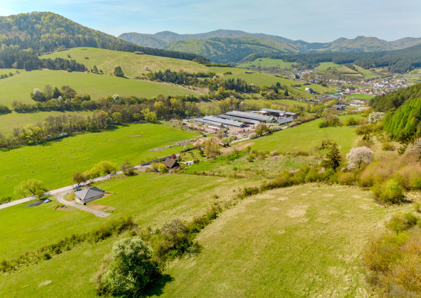 IBA U NÁS!  Veľký stavebný pozemok, 1.000m2, Prečín, PB