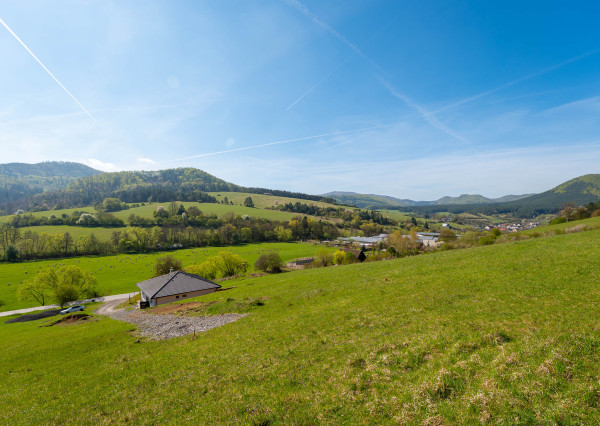IBA U NÁS!  Veľký stavebný pozemok, 1.000m2, Prečín, PB