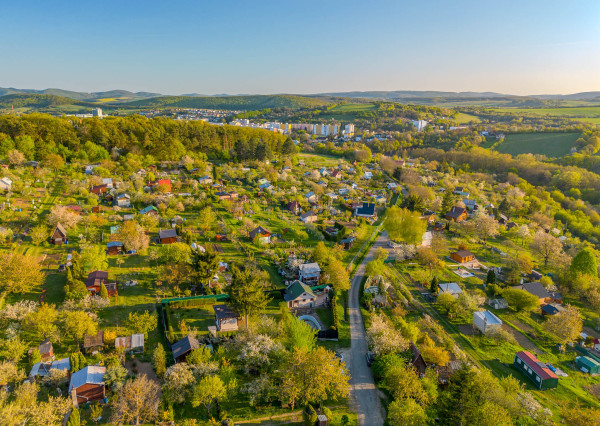IBA U NÁS! Očarujúca chatka s bazénom, Stará Turá