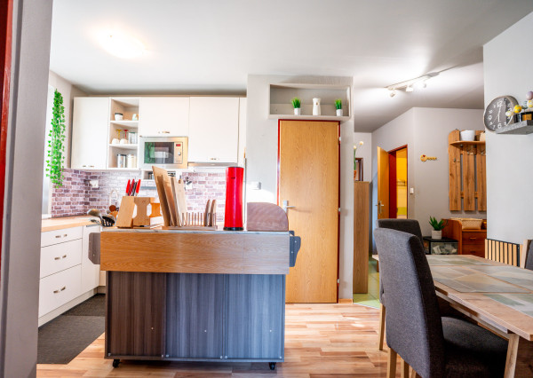 IBA U NÁS! Na predaj 2+1i po rekonš. 55m2, Vlčkovce, Trnava