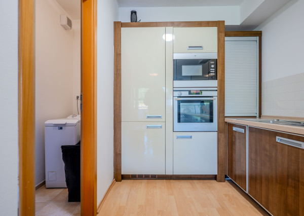 IBA U NÁS! Pekný a priestranný 4-izbový byt s dvomi lodžiami a parkovaním v projekte Koprivnica