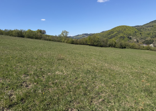 IBA U NÁS! Väčší pozemok s výhľadom nad obcou Zubák,o.Púchov