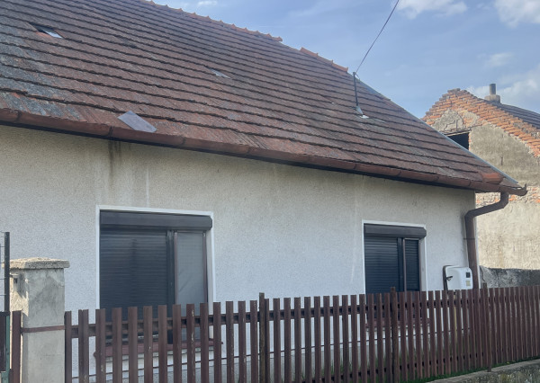 IBA U NÁS !Na predaj 3i dom s pozemkom 958m2, obec Bíňa