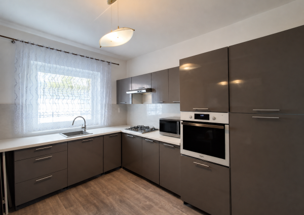 IBA U NÁS! Útulný 5i rodinný dom Dolný Lieskov, 310 m²
