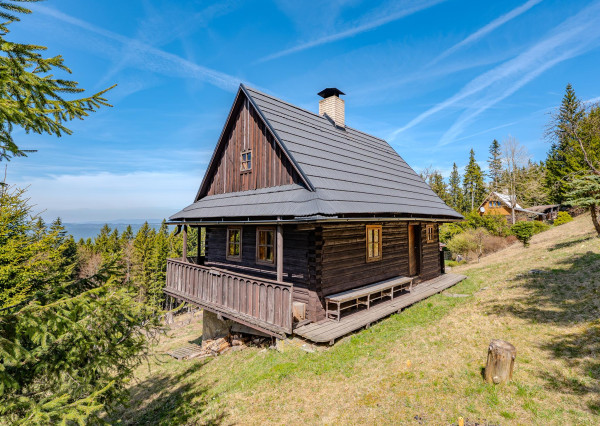 IBA U NÁS! Chata pri SKI Makov s nádhernými výhľadmi na predaj