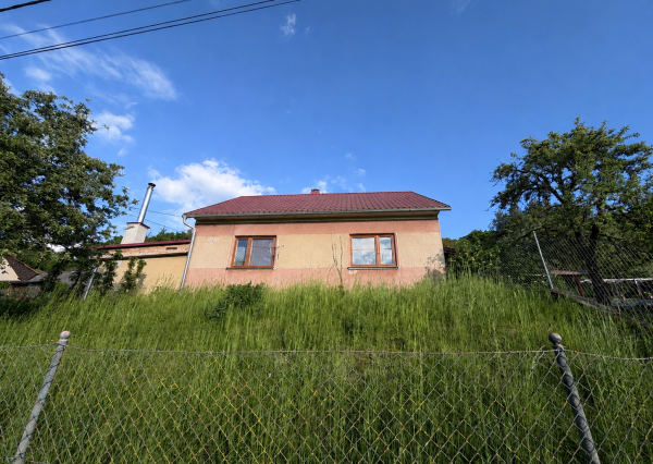 PRIPRAVUJEME! Na predaj RD, 433m2, Horné Ladce