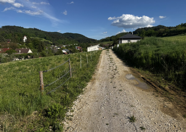 IBA U NÁS!  Stavebný pozemok, 750m2, Zemiansky Kvášov, PB