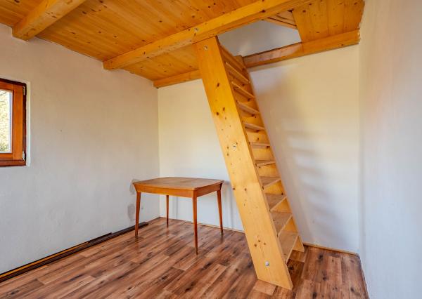 IBA U NÁS! Na predaj chatka novostavba Trenčín Chrásť,448 m2