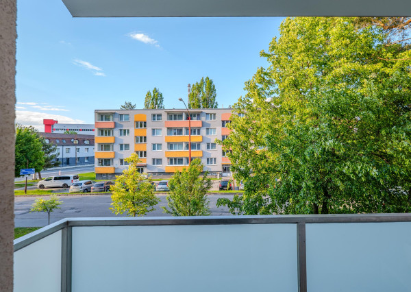 IBA U NÁS! Priestranný, 3,5 -izbový byt, 73 m2, Trenčín.