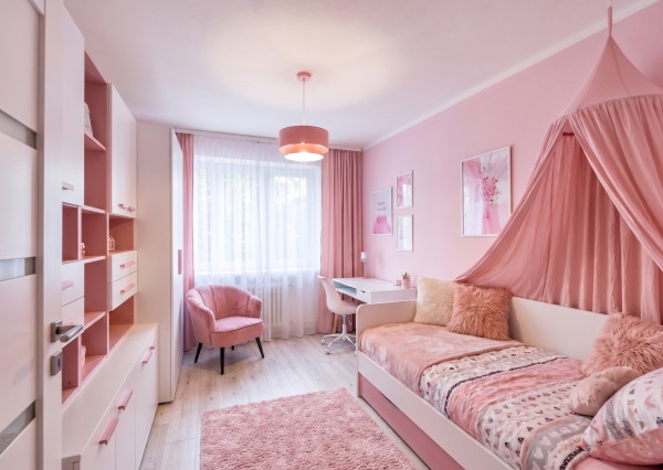 IBA U NÁS! Priestranný, 3,5 -izbový byt, 73 m2, Trenčín.